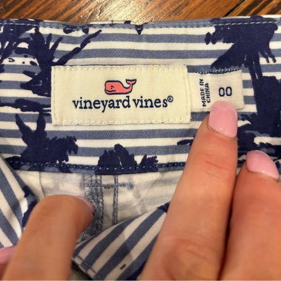 Vineyard Vines Island Scene Deep Bay Stripe women’s nautical Shorts Sz 00 - Picture 2 of 5